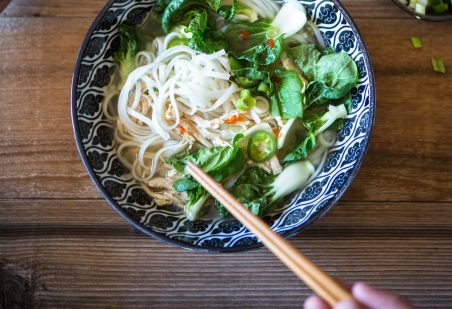 Noodles com legumes